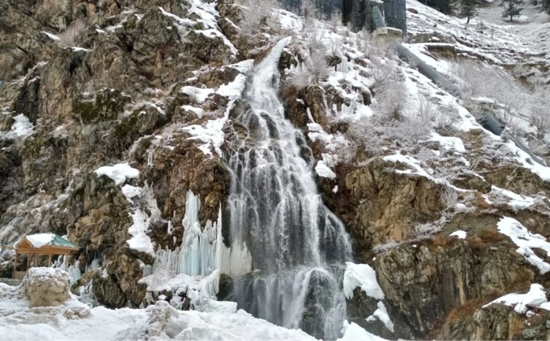 Frozen Waterfall in Kashmir