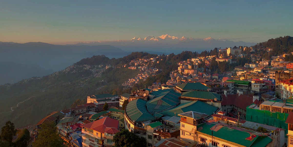 4 Night 5 Days Sikkim Darjeeling Honeymoon Tour Package