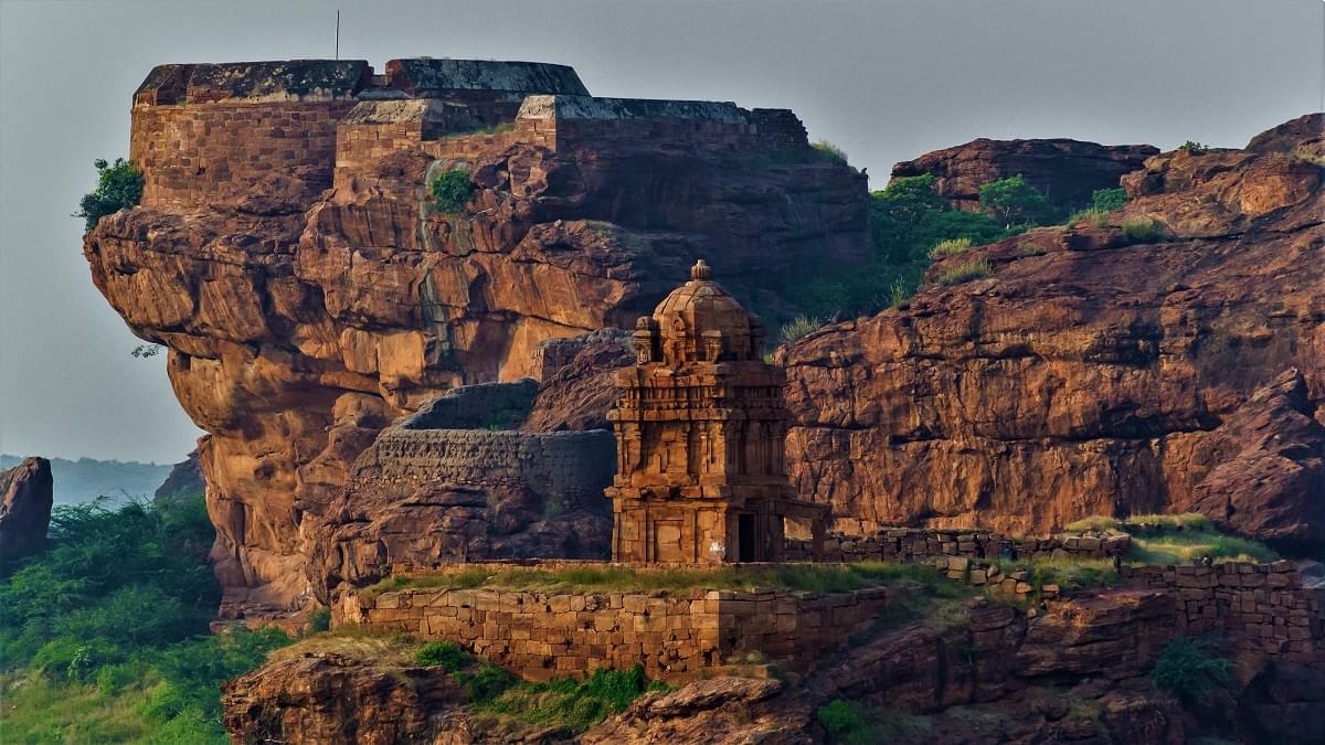 4 Nights 5 Days Hampi and Badami Tour Package