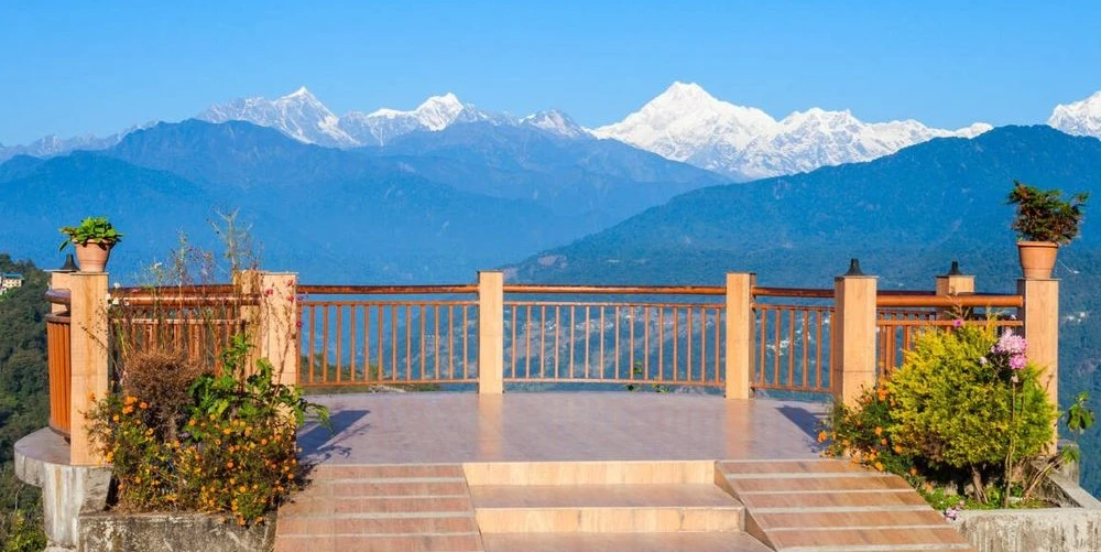 5-night-6-day-gangtok-and-pelling-package-JustWravel-1748258355-Kangchenjunga-view-from-the-Tashi-View-Point-in-Gangtok.jpg