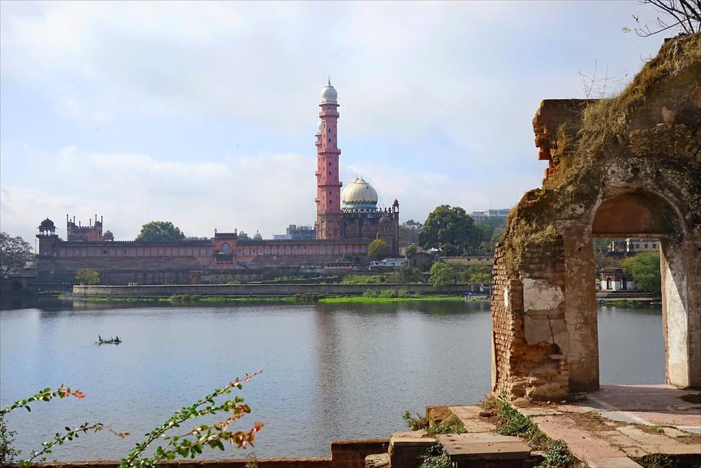 7 Night 8 Days Tour Package of Bhopal with Panchmarhi & Kanha National Park