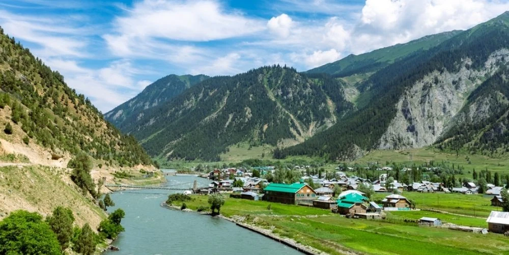 7-nights-8-days-kashmir-trip-JustWravel-1750157743-12.jpg