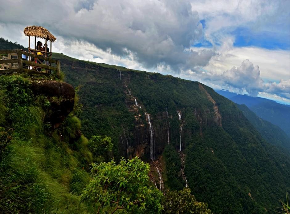Exuberant Meghalaya Tour Package with Shillong and Cherrapunjee