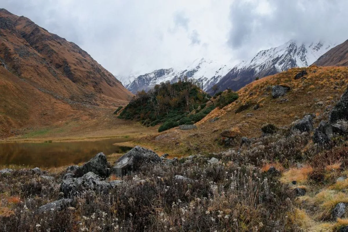 Har Ki Dun and Ruinsara Tal Trek