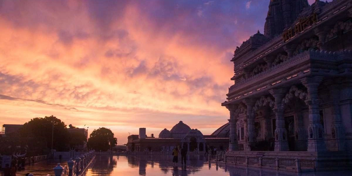 UP Tour Package – 3N/4D Mathura, Vrindavan & Agra Trip