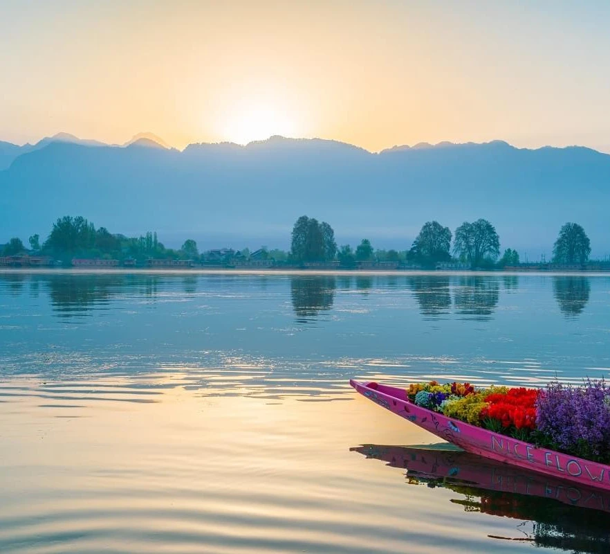 4 Nights - 5 Days Kashmir Trip