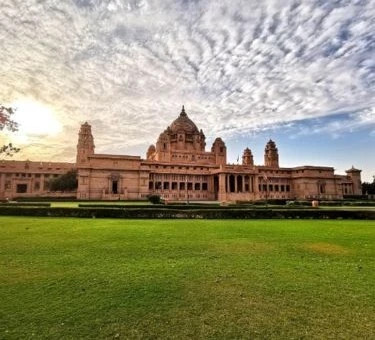 7-days-rajasthan-honeymoon-package--JustWravel-1733826874-Mobile-banner-honeymoon-(2).jpg
