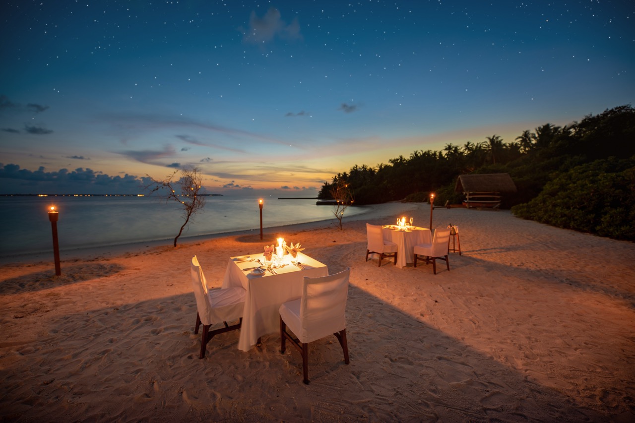 Makunudu Island Resort & Spa - 4N 5D Maldives Honeymoon Tour Package