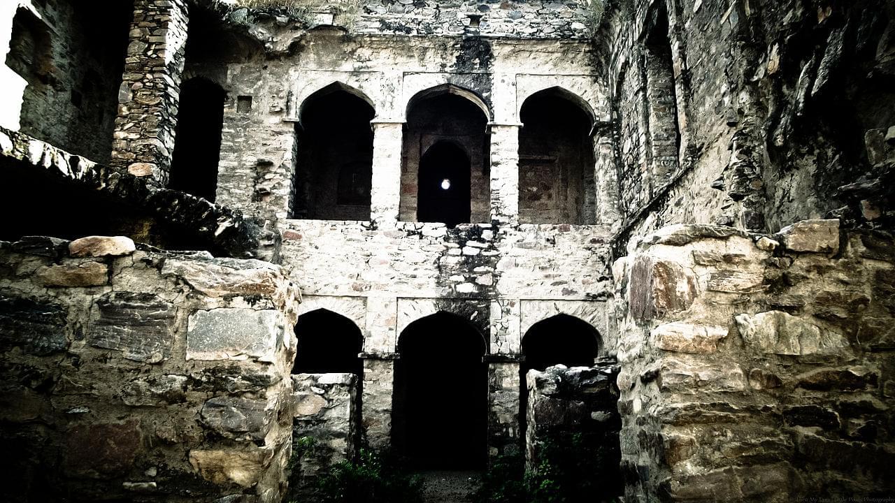Spooky Bhangarh & Charming Jaipur Tour Package