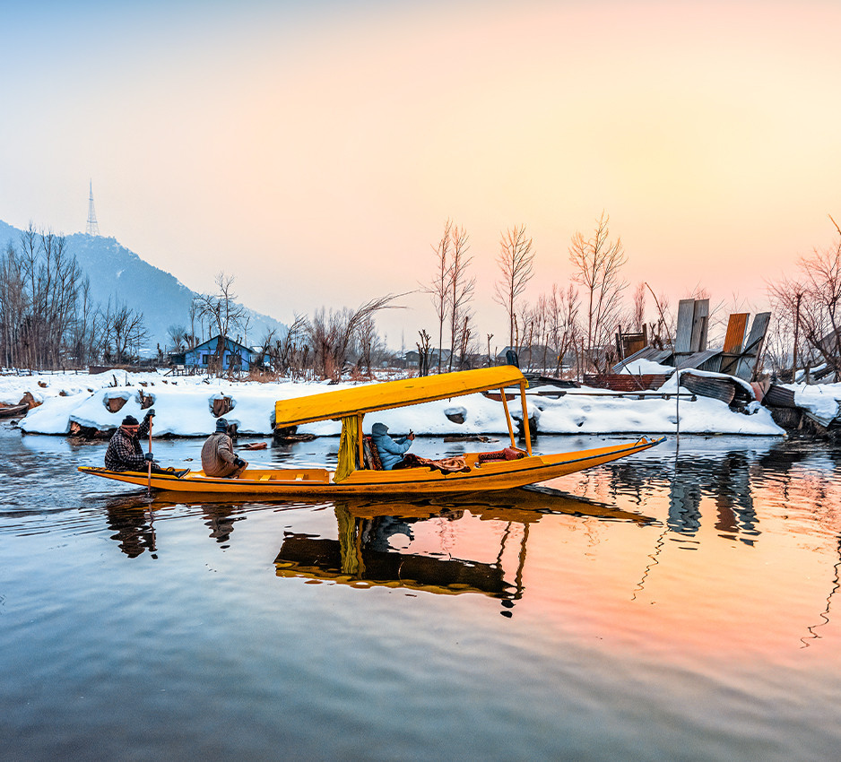 kashmir-backpacking-trip-winter-gulmarg-JustWravel-1707038834-Winter-kashmir-2.jpg