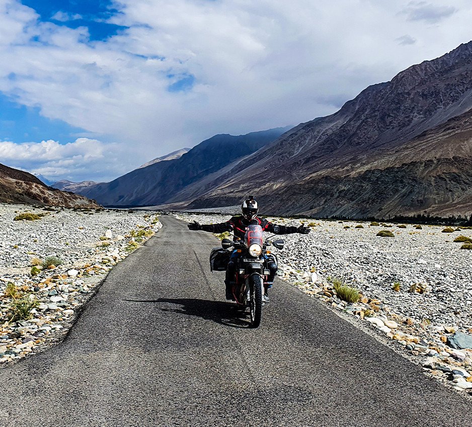 leh-ladakh-bike-backpacking-road-trip-manali-to-srinagar-JustWravel-1707153483-DLS-2.jpg