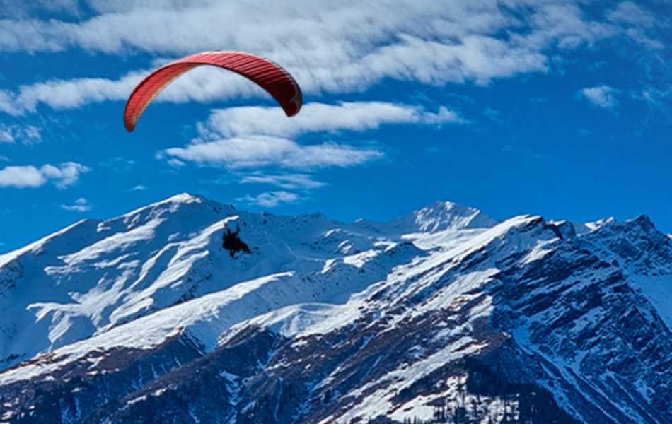 Paragliding in Bir Billing