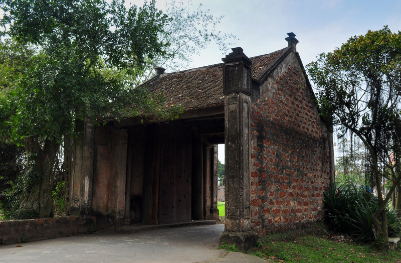 Duong Lam Ancient Village