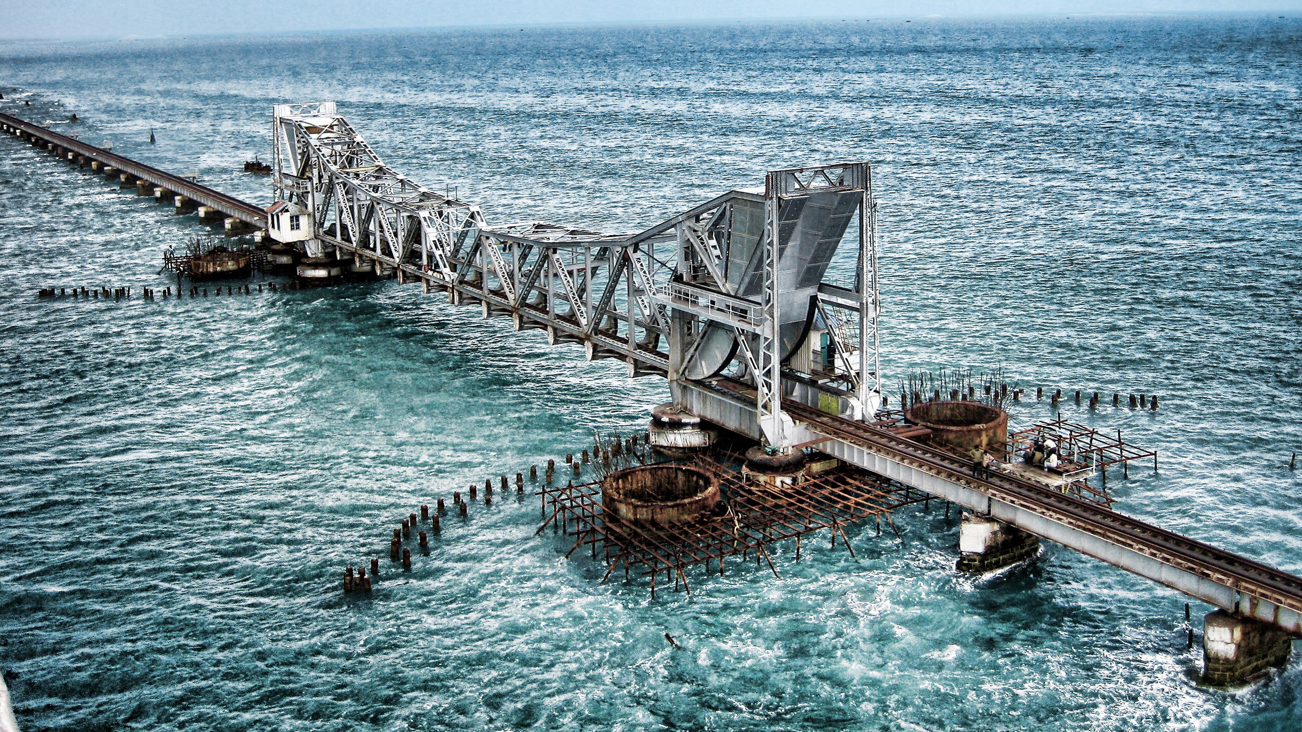 3-night-4-day-madurai-kanyakumari-rameswaram-tour-package-JustWravel-1728364485-Pamban_Rail_Bridge,_Rameshwaram.jpg