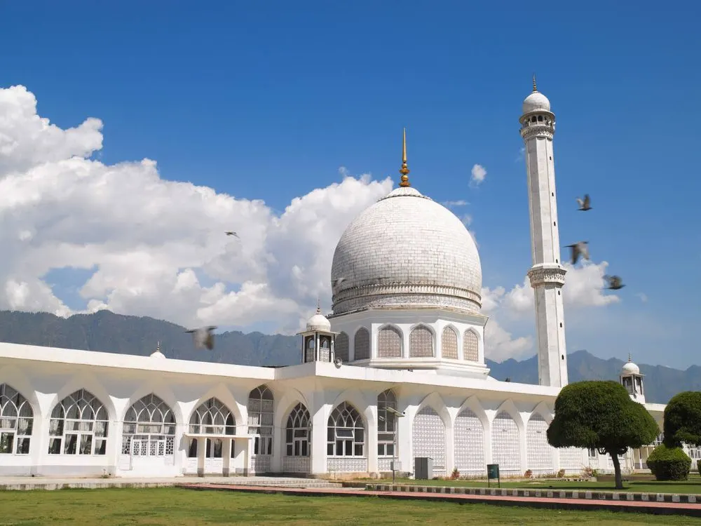 Hazratbal Shrine