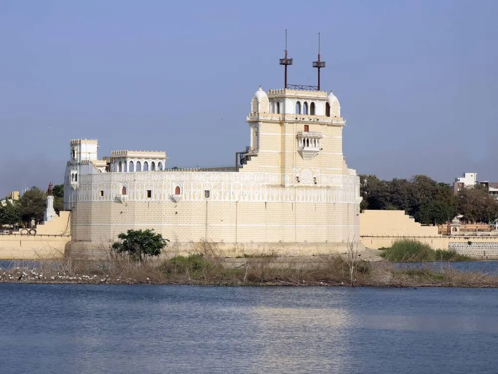 Lakhota Lake and Museum