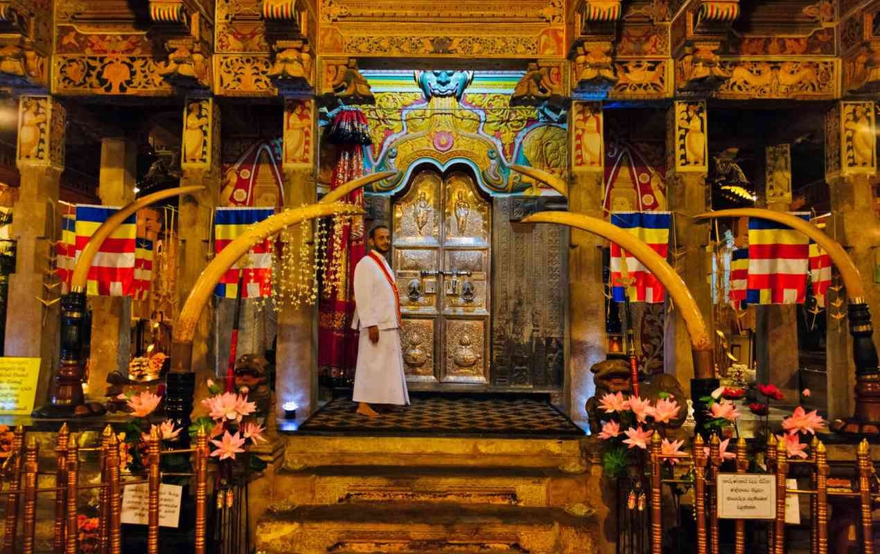 Temple of Tooth Relic