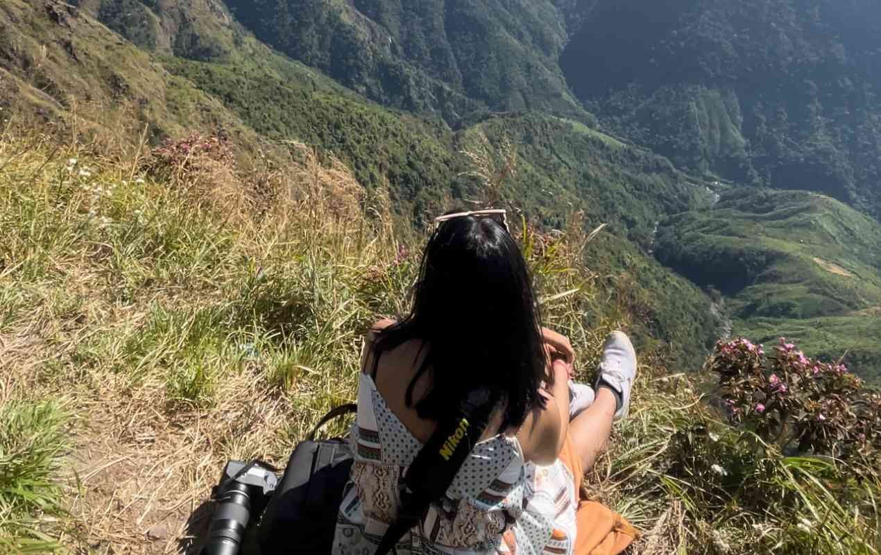 Wraveler enjoying the breathtaking views in Meghalaya