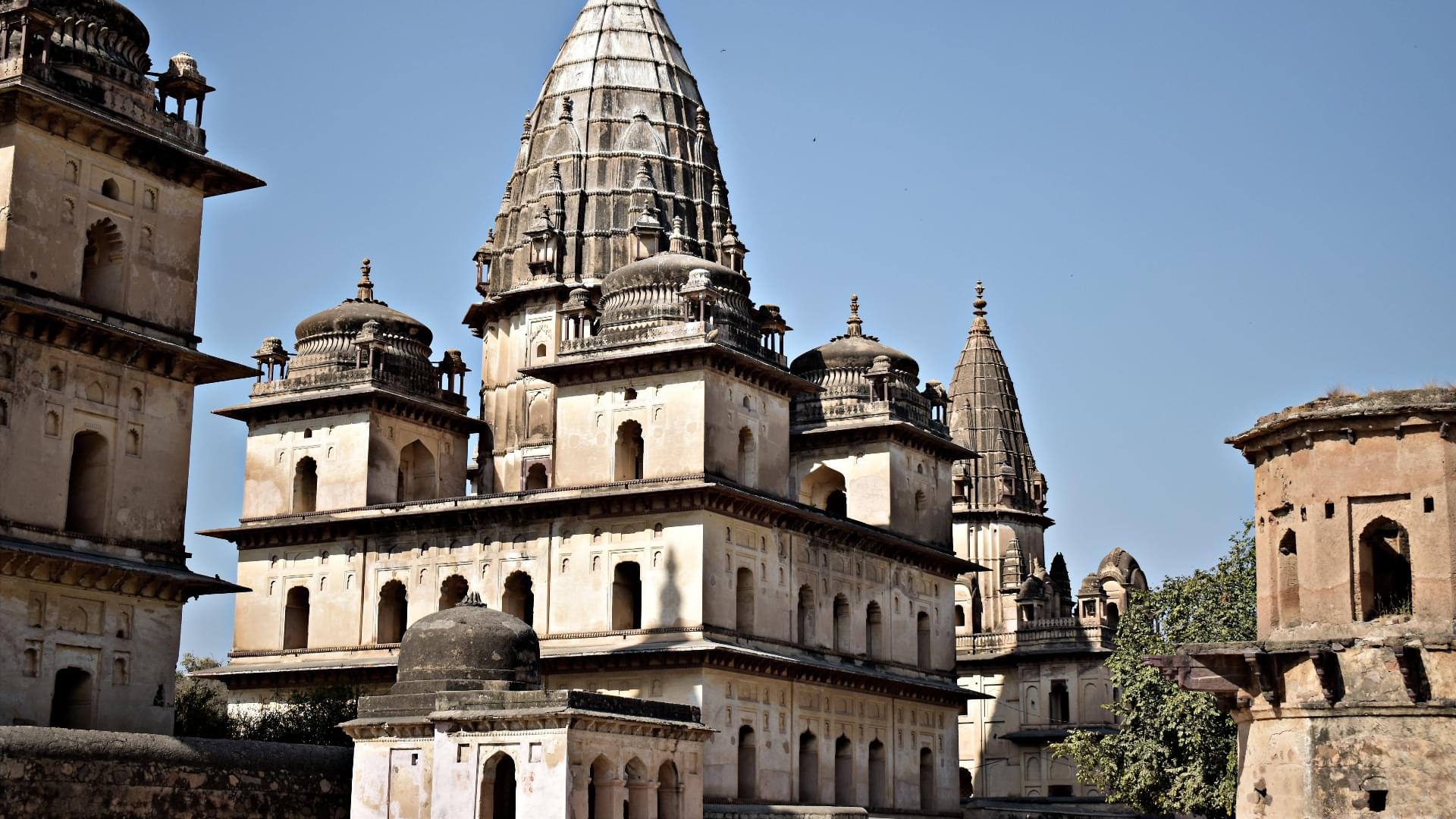 Chhatris (Cenotaphs) Orchha