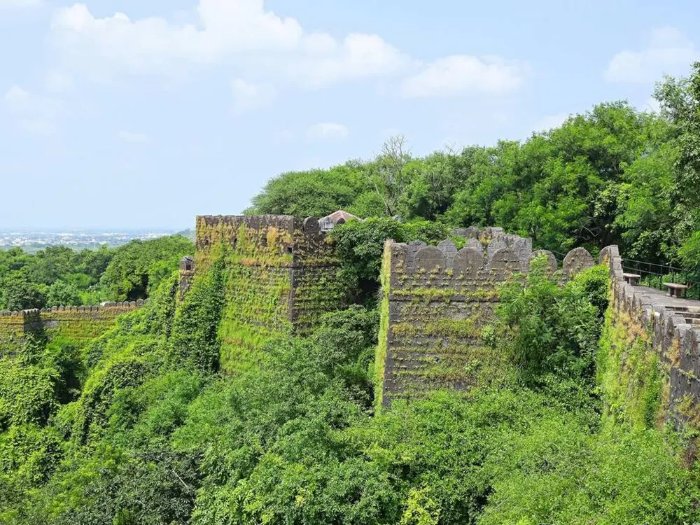 gujarat-itinerary-6-days-JustWravel-1753171411-Uparkot-fort.webp