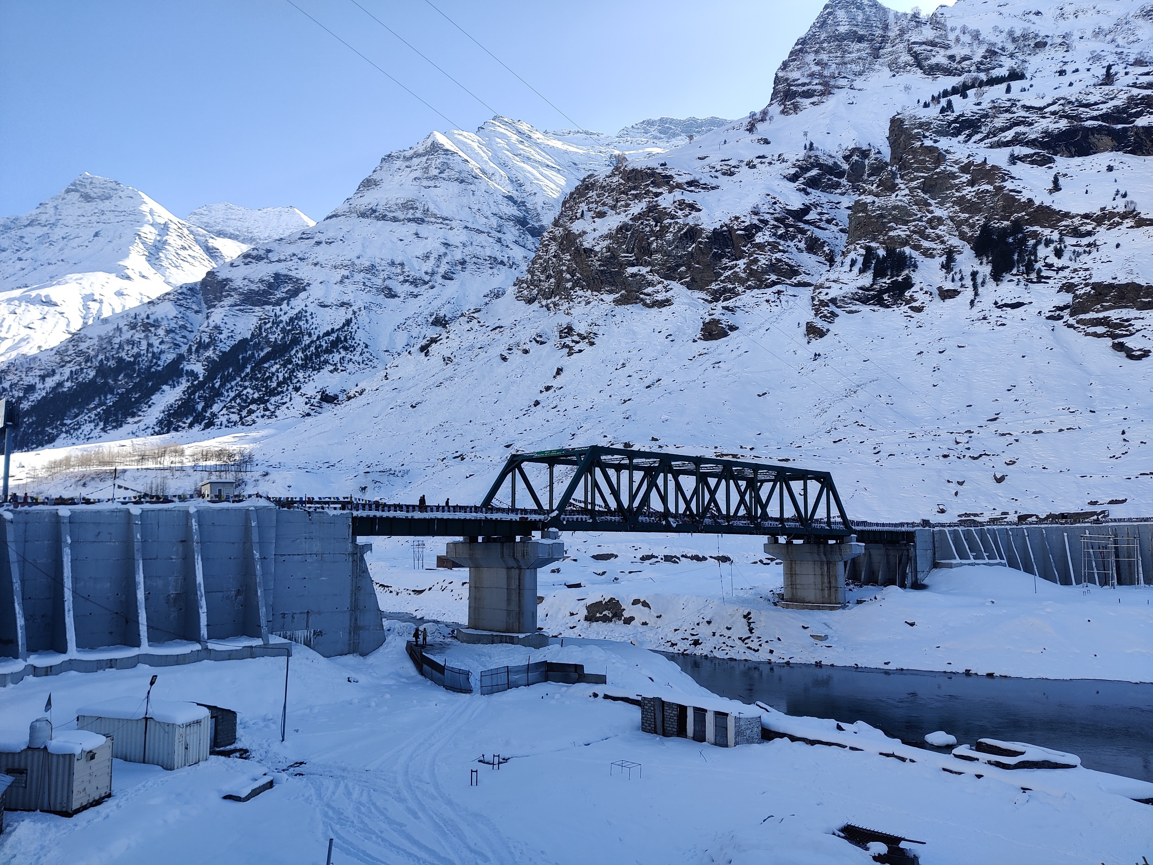 Snow covered Manali