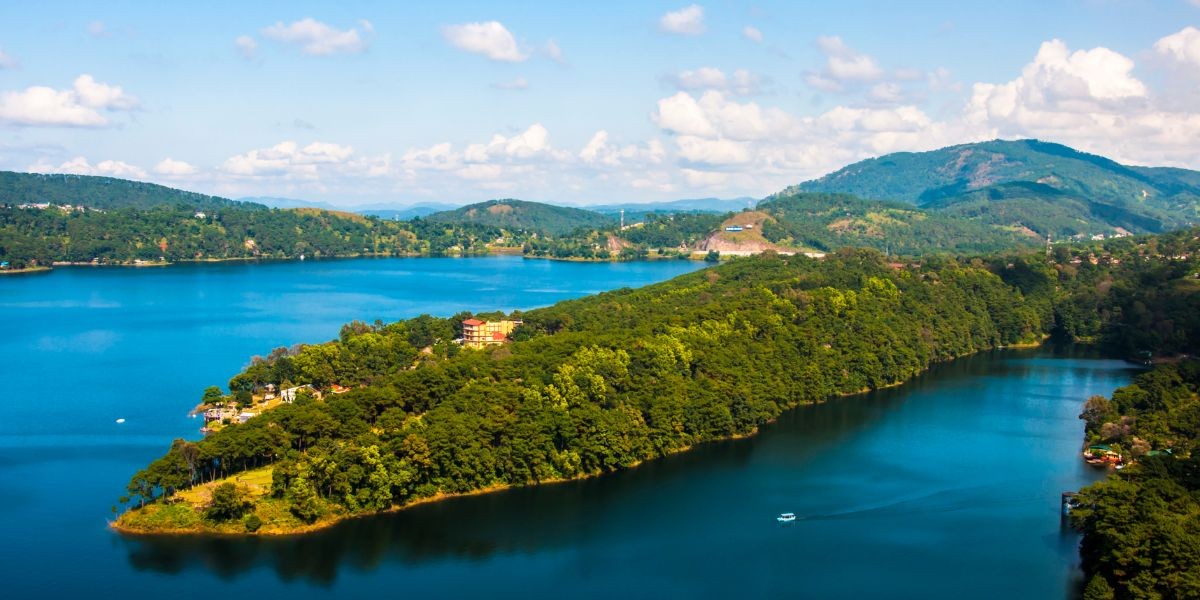 Umiam lake