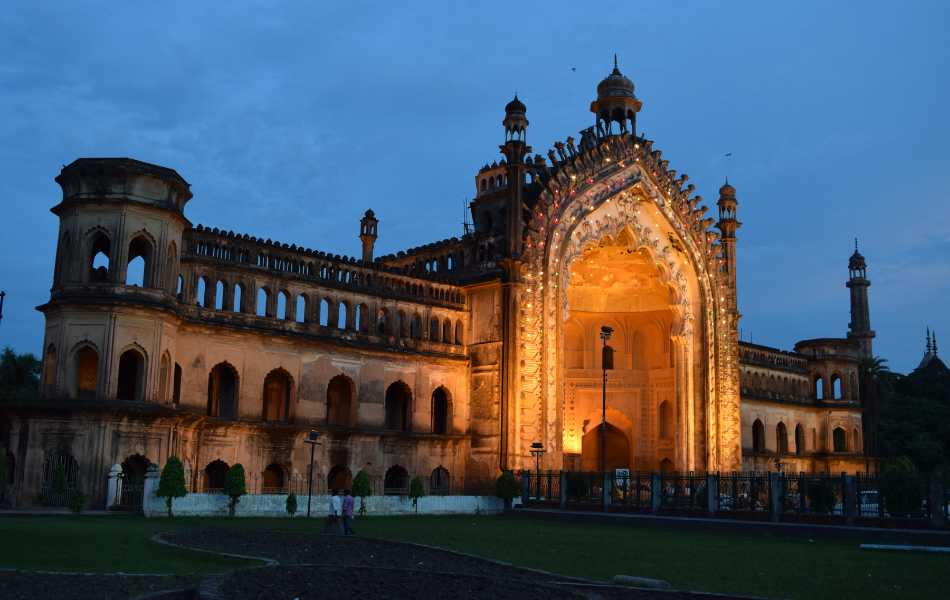 Rumi Ka Darwaza, Lucknow